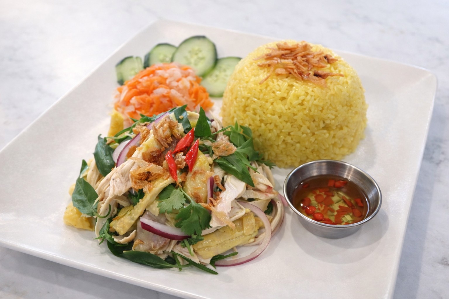 hoi an chicken recipe plated